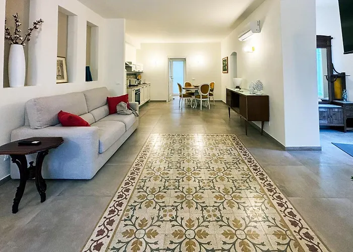 L'angolo Dei Mori - Badessa * Milazzo